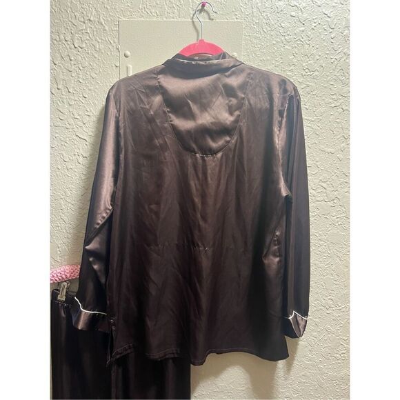 Victoria’s Secret Brown Pajama Set Woman’s Size Medium 100% Polyester -Flawed-Sn - Picture 9 of 16
